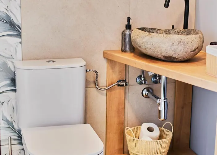 ユースホステル プラザカ *